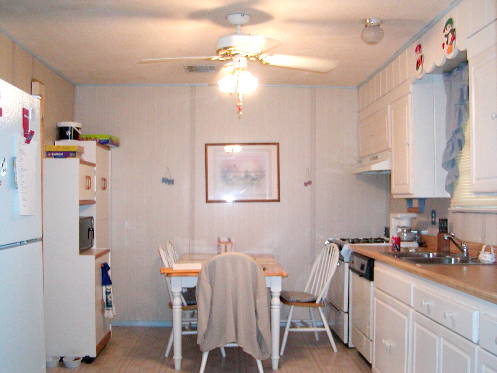 713KITCHEN